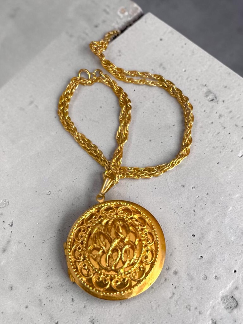 Gold Round Locket Necklace - Women Jewelry